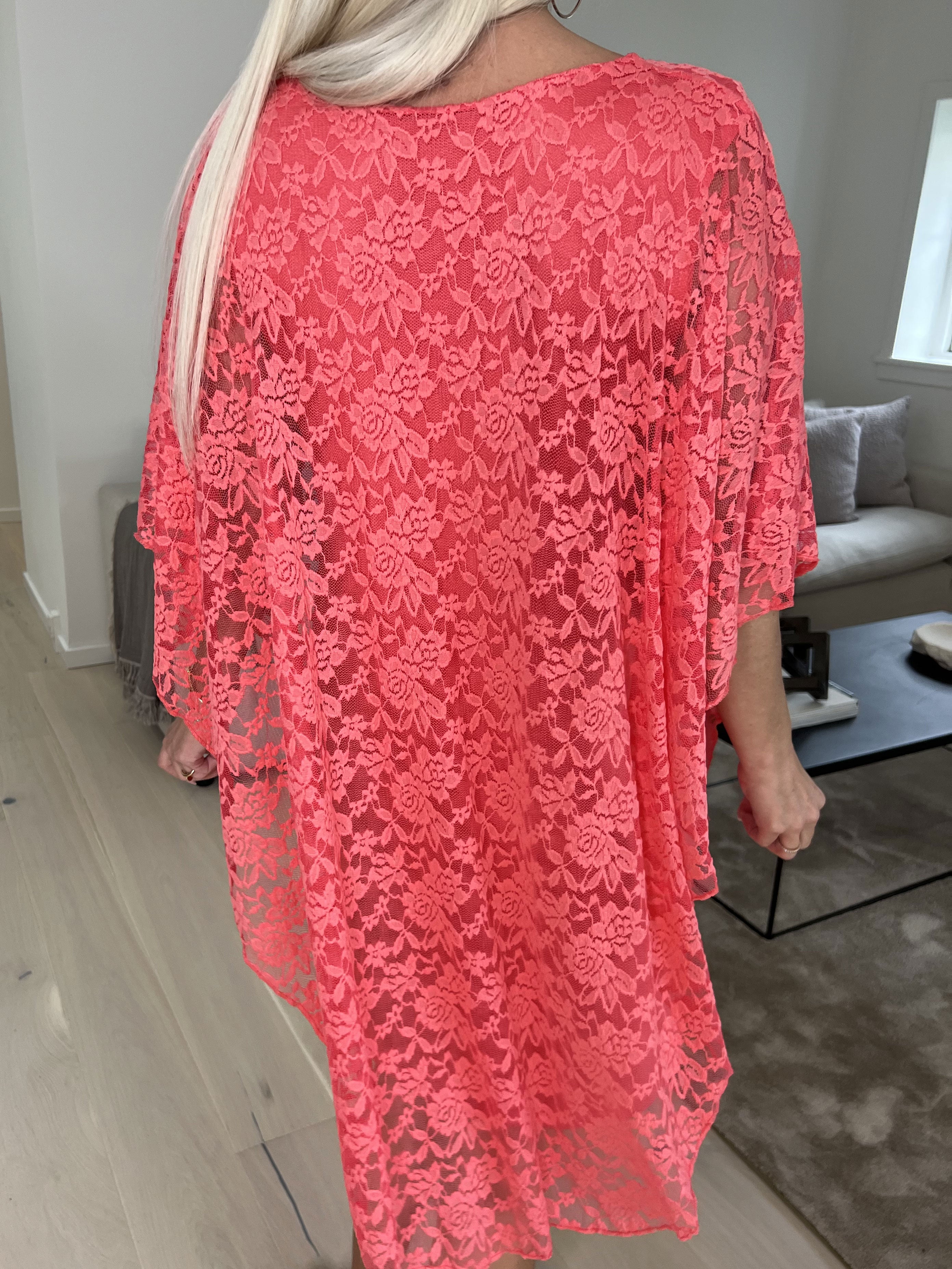 Kenya Lace - Söt tunikaklänning i spets